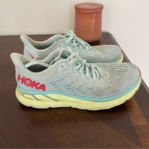 Hoka Clifton 8